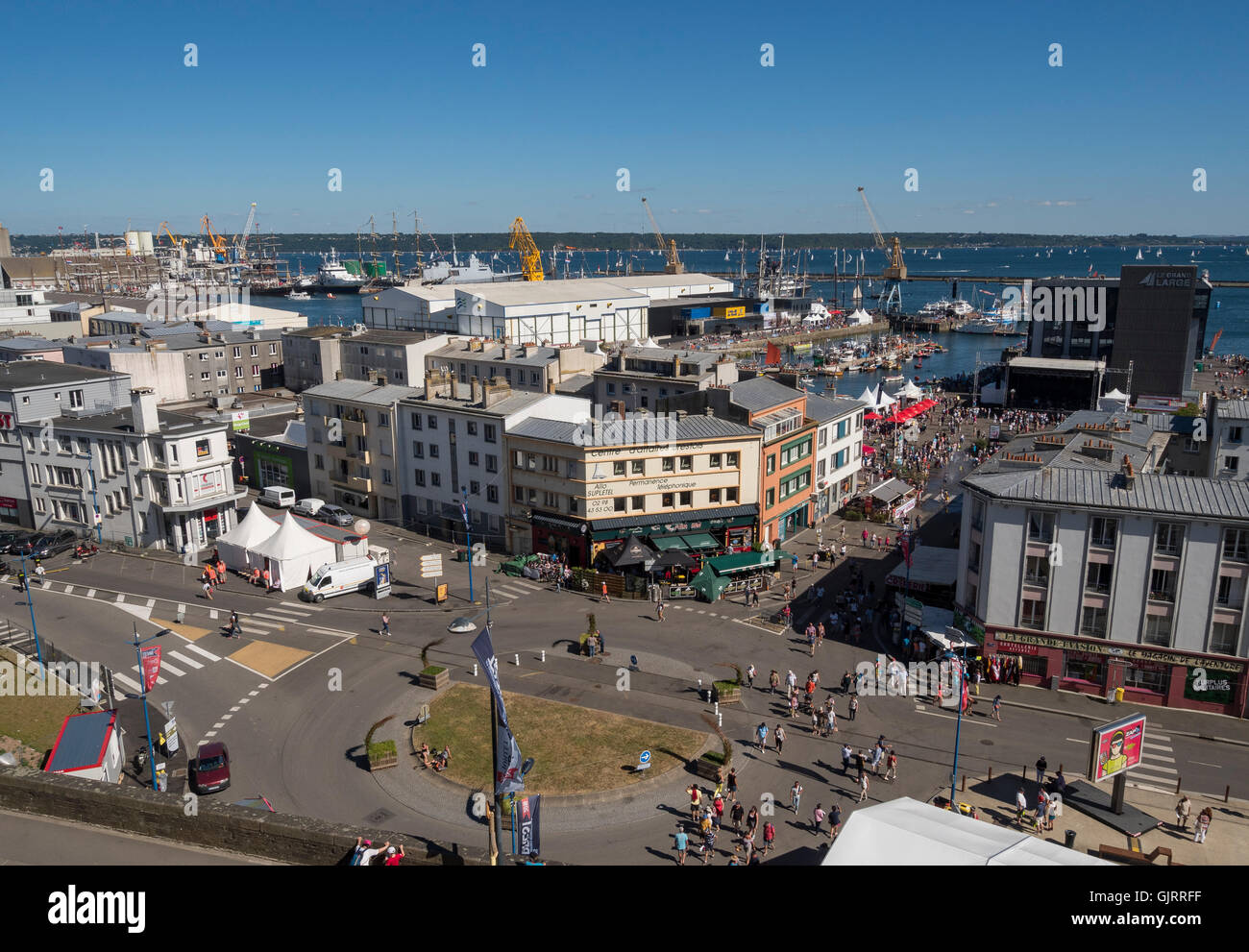 Brest: il porto commerciale visto in quanto il cours Dajot. Foto Stock