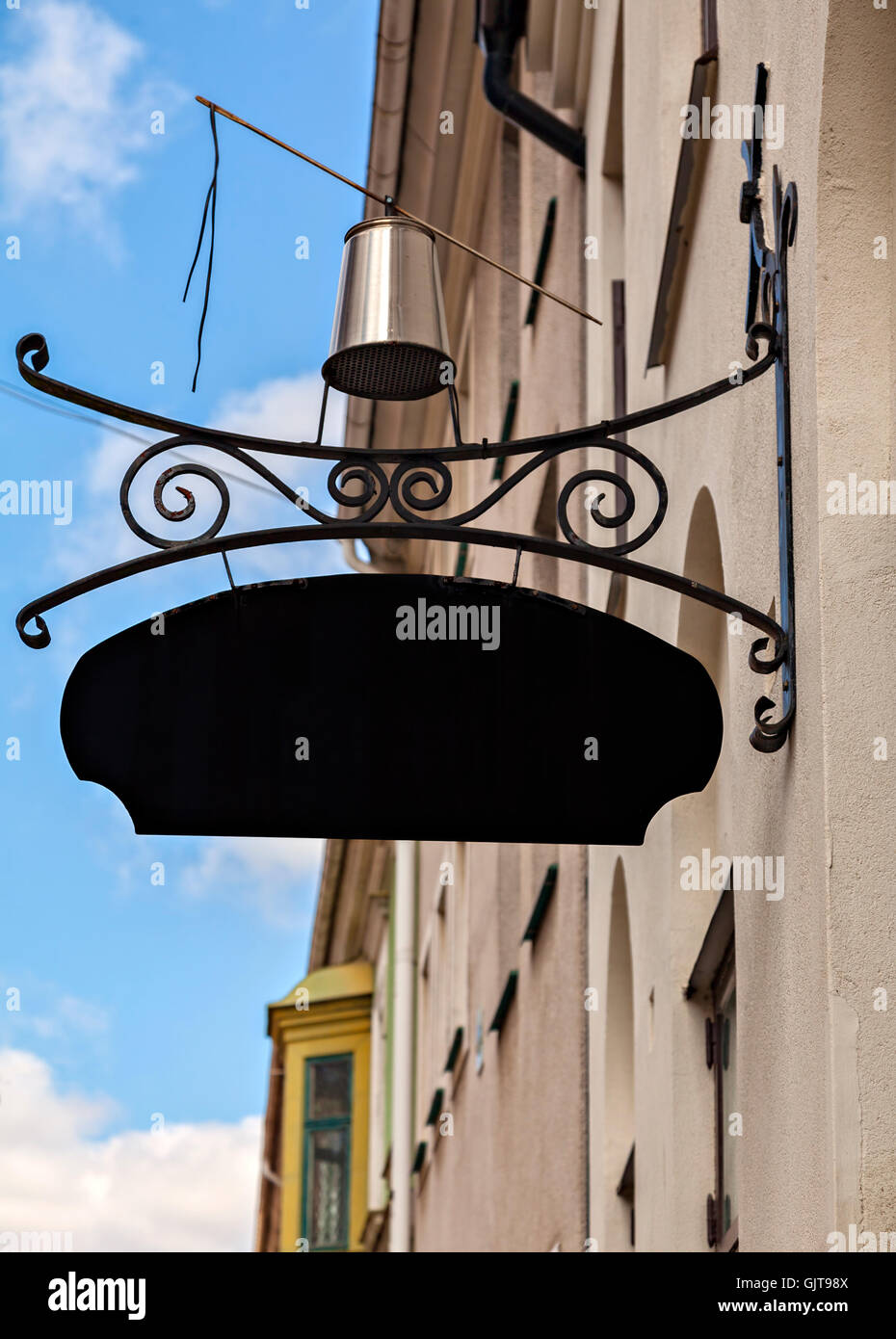 Immagine di vintage in metallo nero segno pendenti. Foto Stock