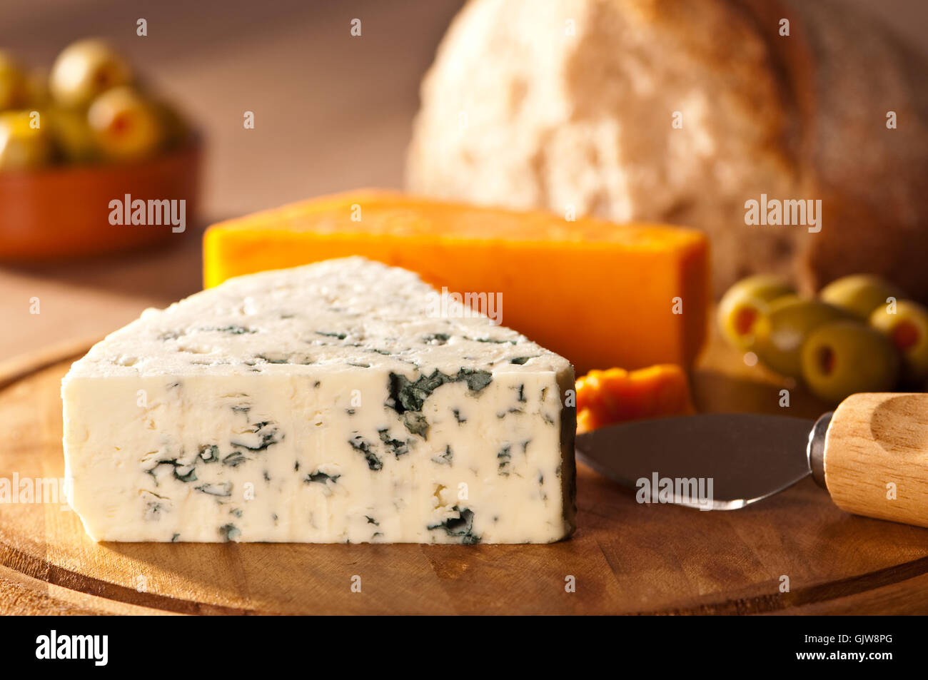 Pane formaggio olive Foto Stock