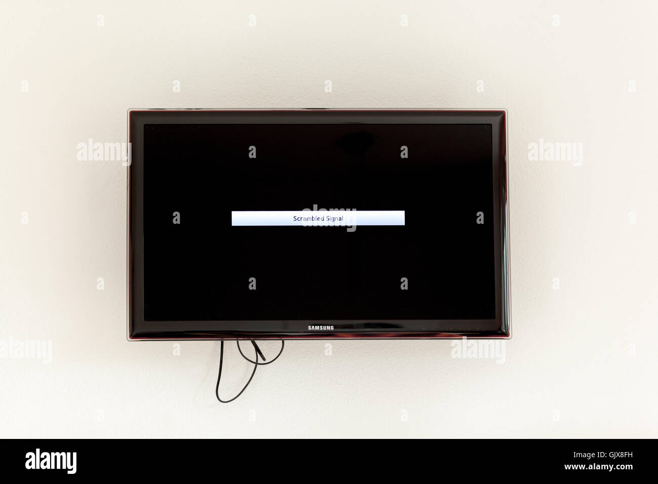 Schermo nero TV Samsung a schermo piatto con segnale criptato Foto Stock