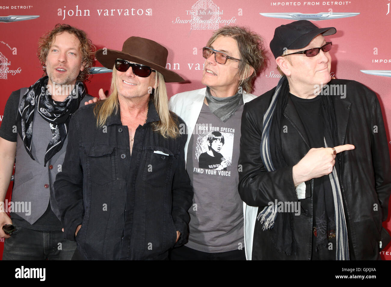 John Varvatos xiii annuale di Stuart House beneficio presso la John Varvatos Store - Arrivi con: Robin Zander, Tom Petersson, Rick Nielsen, Daxx Nielsen, Cheap Trick dove: Los Angeles, California, Stati Uniti quando: 17 Apr 2016 Foto Stock