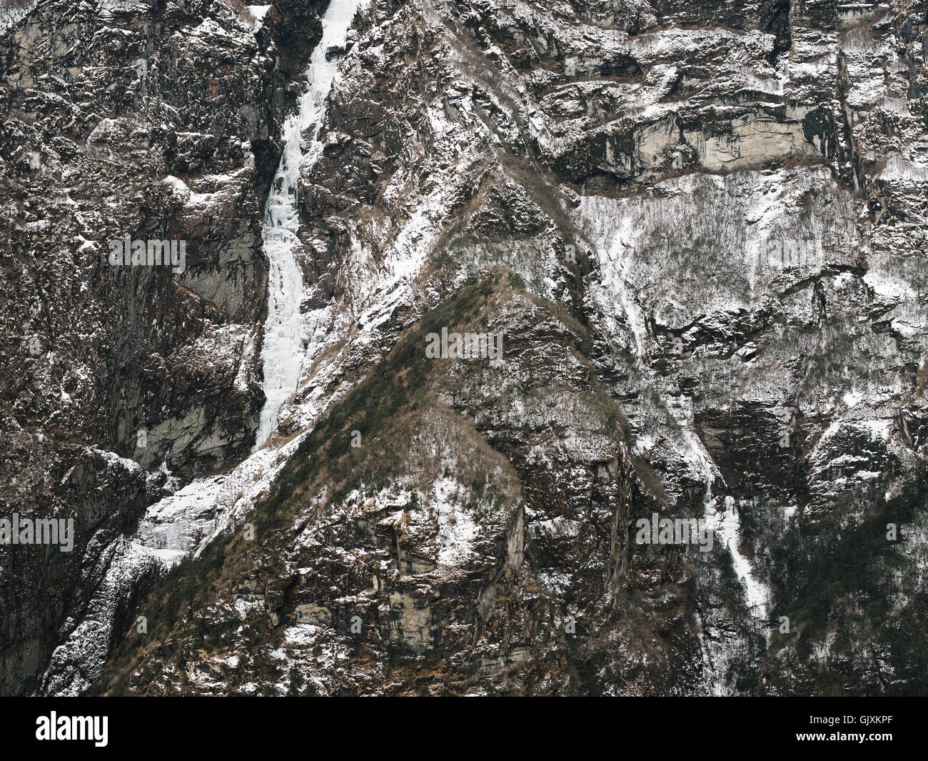 Coperte di neve montagna frastagliate in Nepal il Campo Base Everest Foto Stock