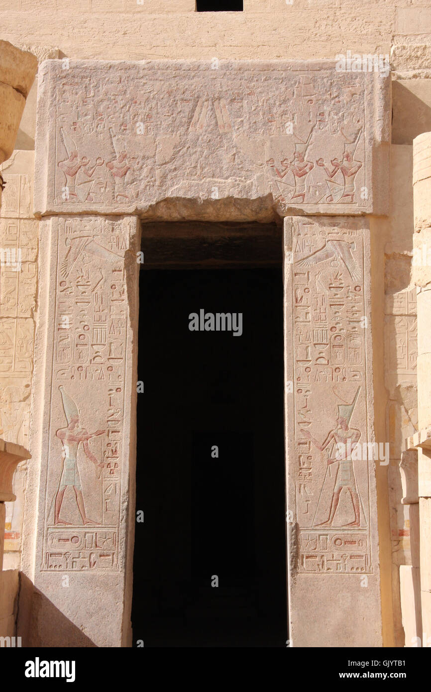 Tempio della Regina Hatshepsut Luxor, Egitto Foto Stock