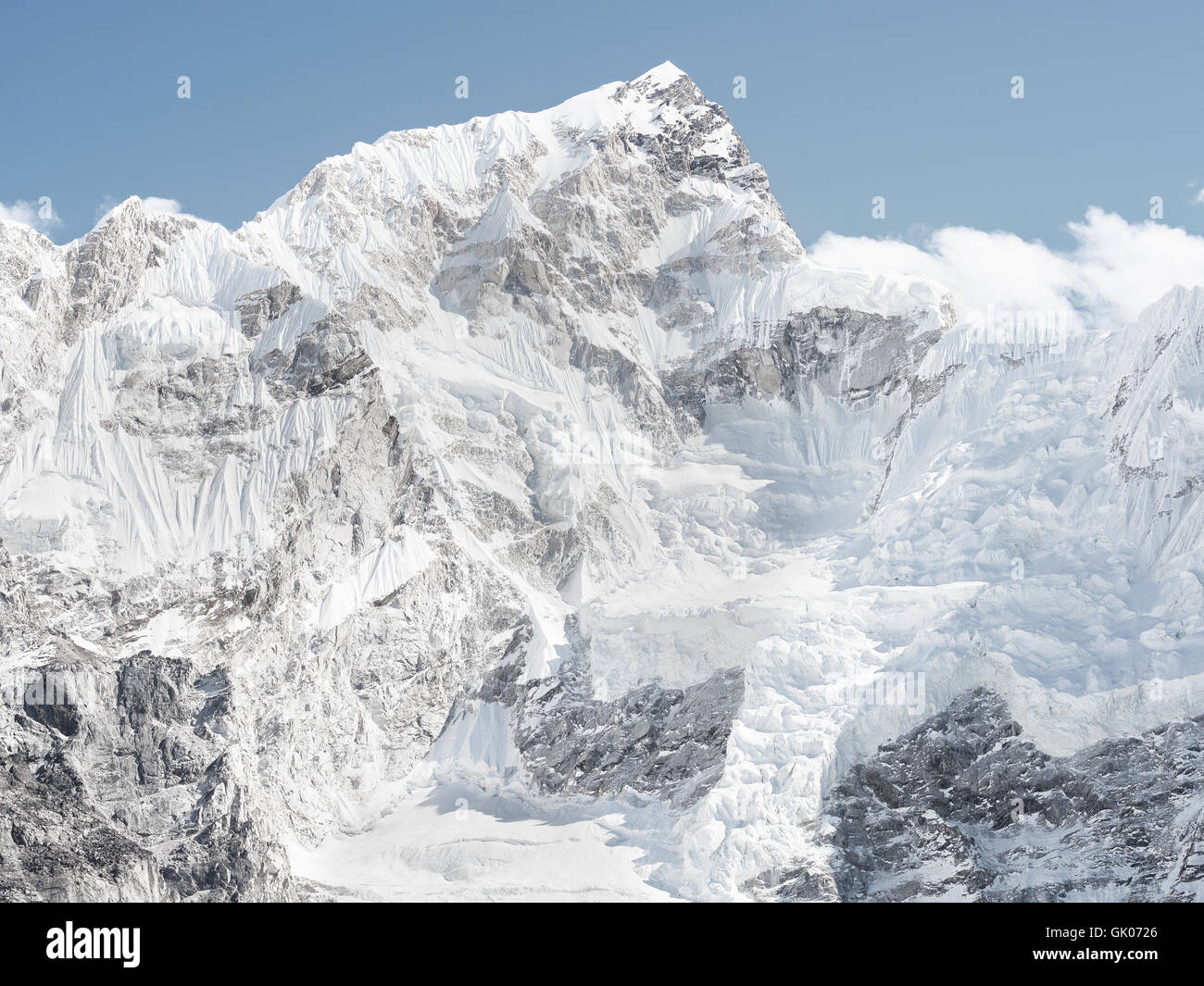 Coperte di neve montagne dell Himalaya in Lobuche, Nepal Foto Stock