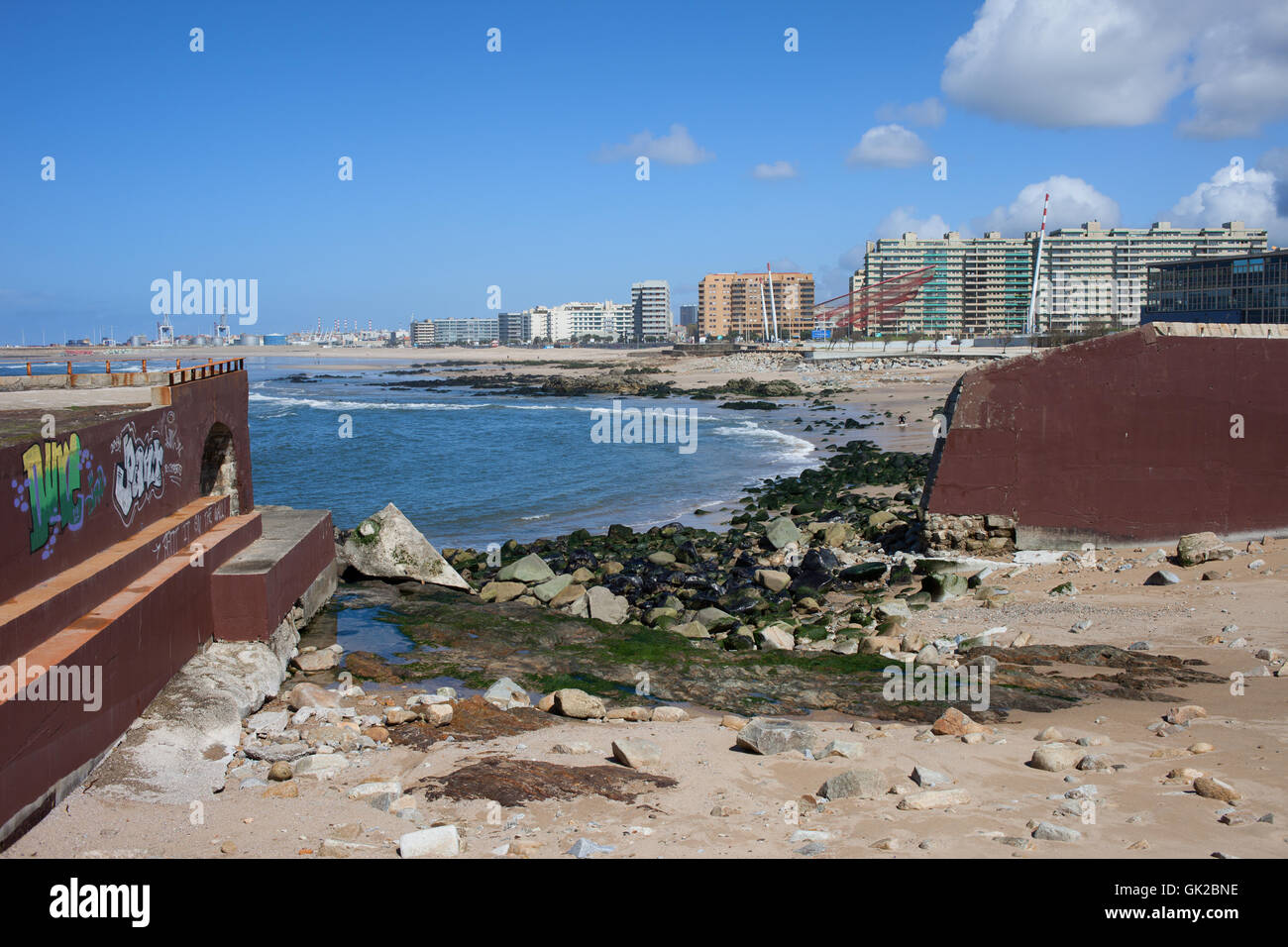 Matosinhos skyline della città in Portogallo, Porto comune, vecchio lungomare presso unil Oceano Atlantico coast Foto Stock