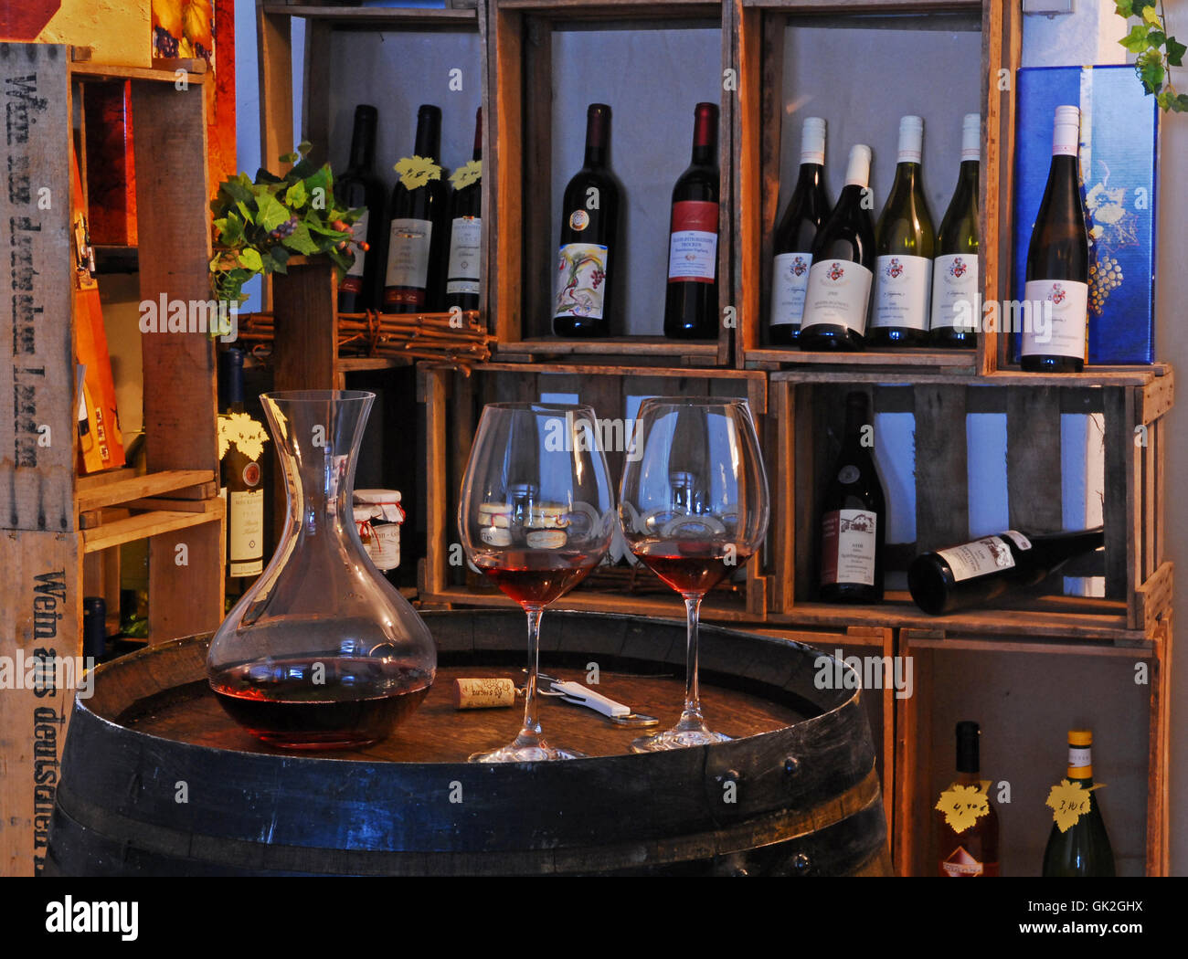 Bicchieri di vino caraffa Foto Stock