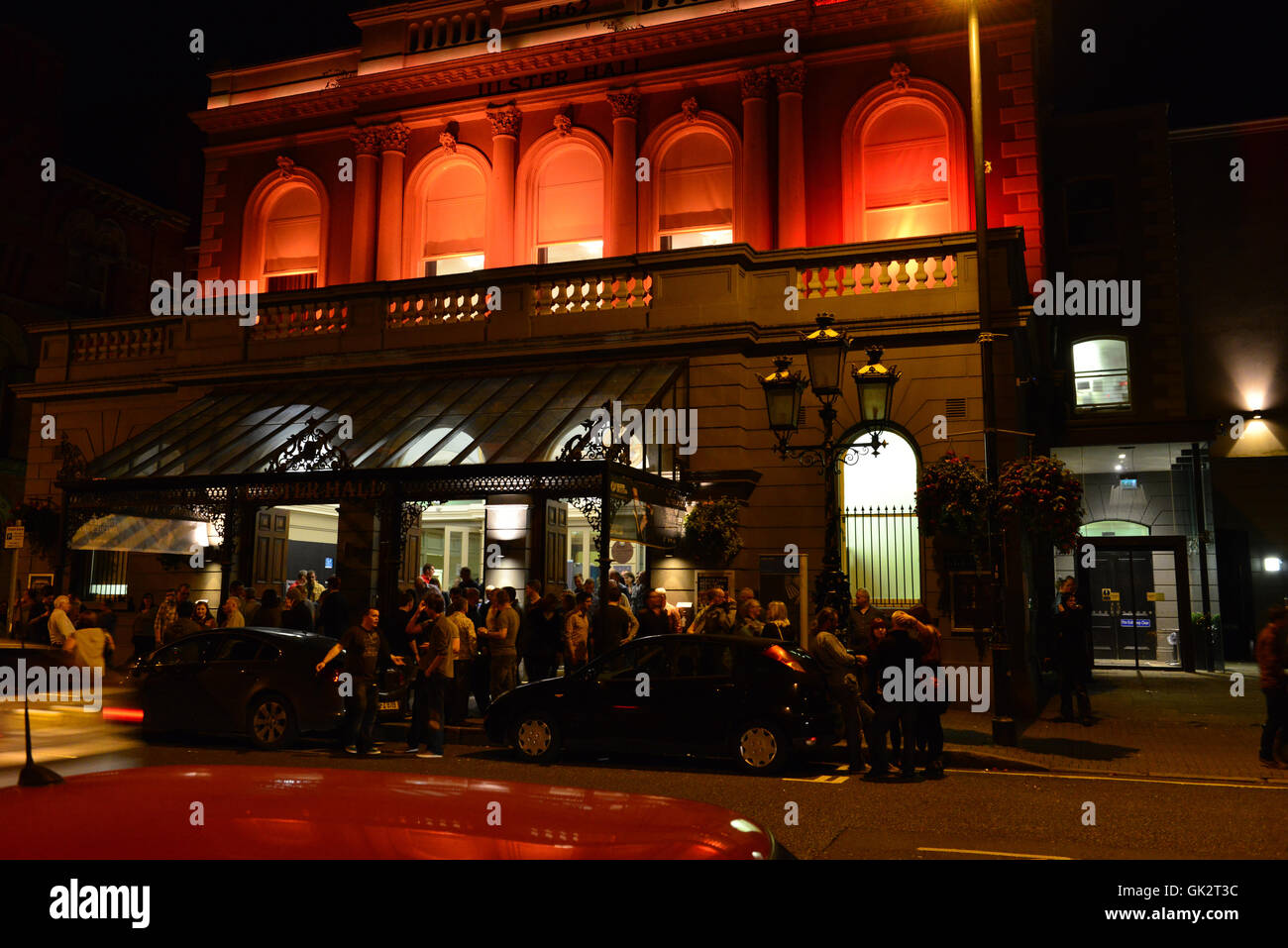 Ulster Hall di notte dopo un concerto di Belfast Foto Stock