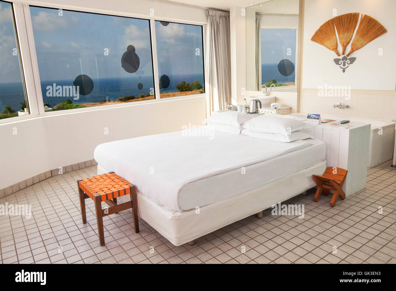 Camera da letto con vista sul mare di Marmara hotel, Antalya, Turchia Foto Stock