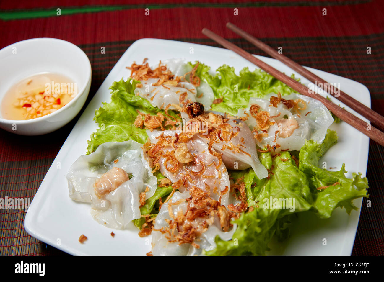 Hoi An White Rose gnocchi con gamberi e carne di maiale. Hoi An, Quang Nam Provincia, Vietnam. Foto Stock