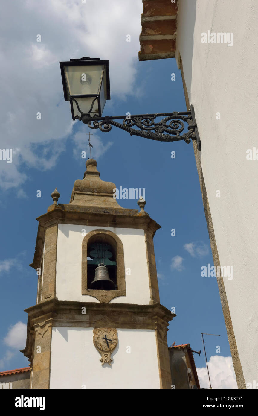 Torre campanaria. São João da Pesqueira borgo. Valle del Douro. Il Portogallo. Europa Foto Stock