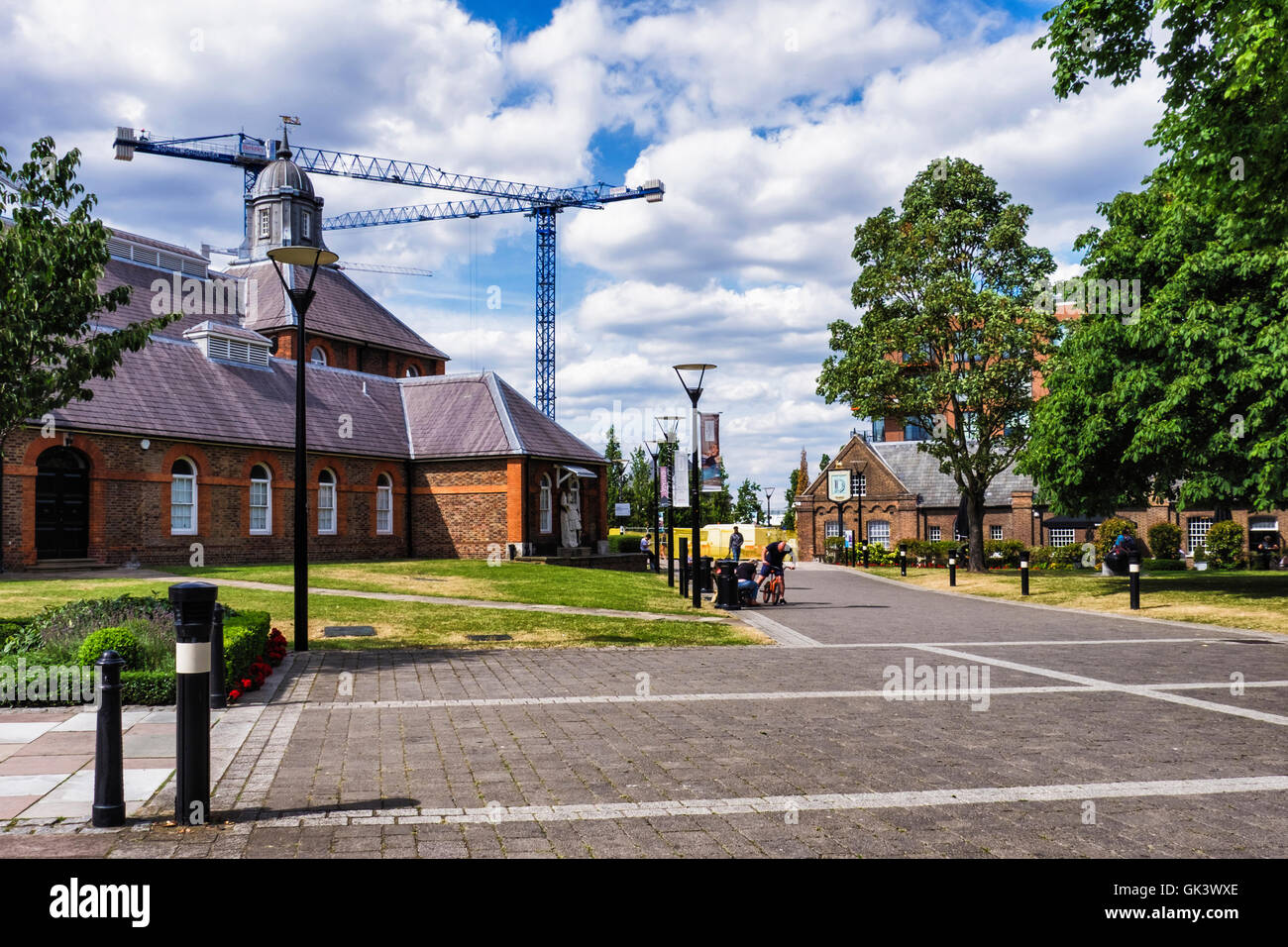 Londra, Woolwich. La Regio Arsenale Riverside di sviluppo utilizzando il vecchio Arsenale edifici - il Royal fonderia di ottone Foto Stock