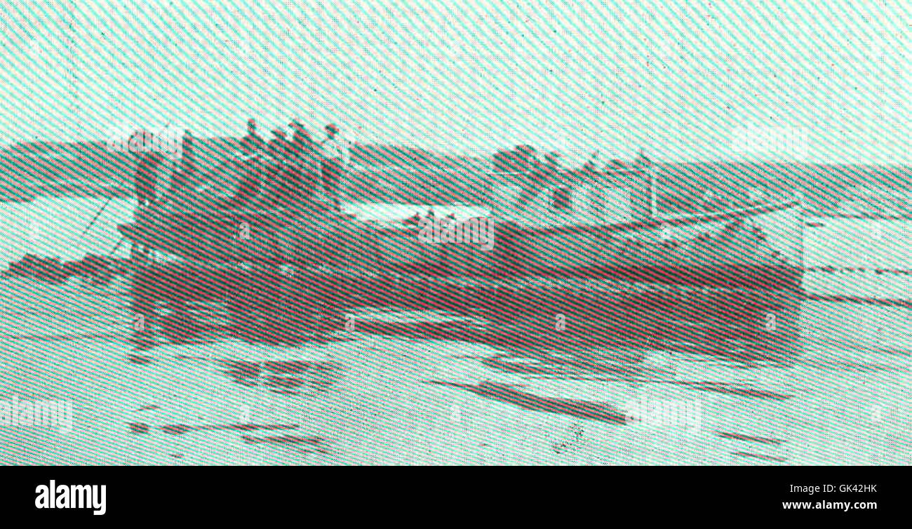 Il termine "calma morta” si riferisce alle condizioni di assenza di vento o movimento in mare, ma con l'avvento dei motori a benzina, le navi sono ora in grado di mantenere il progresso anche in condizioni di calma, riducendo i ritardi nel trasporto e nella produttività. Foto Stock