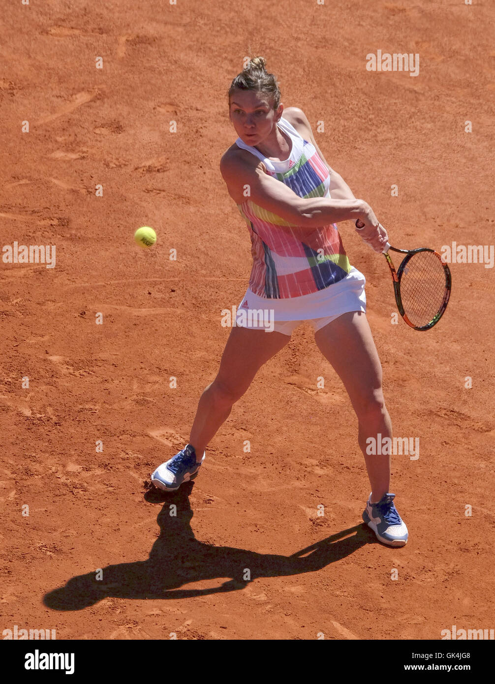 Simona Halep in azione contro Karin KNAPP durante il secondo round della Mutua Madrid Open con: Simona Halep dove: Madrid, Spagna Quando: 03 Maggio 2016 Foto Stock