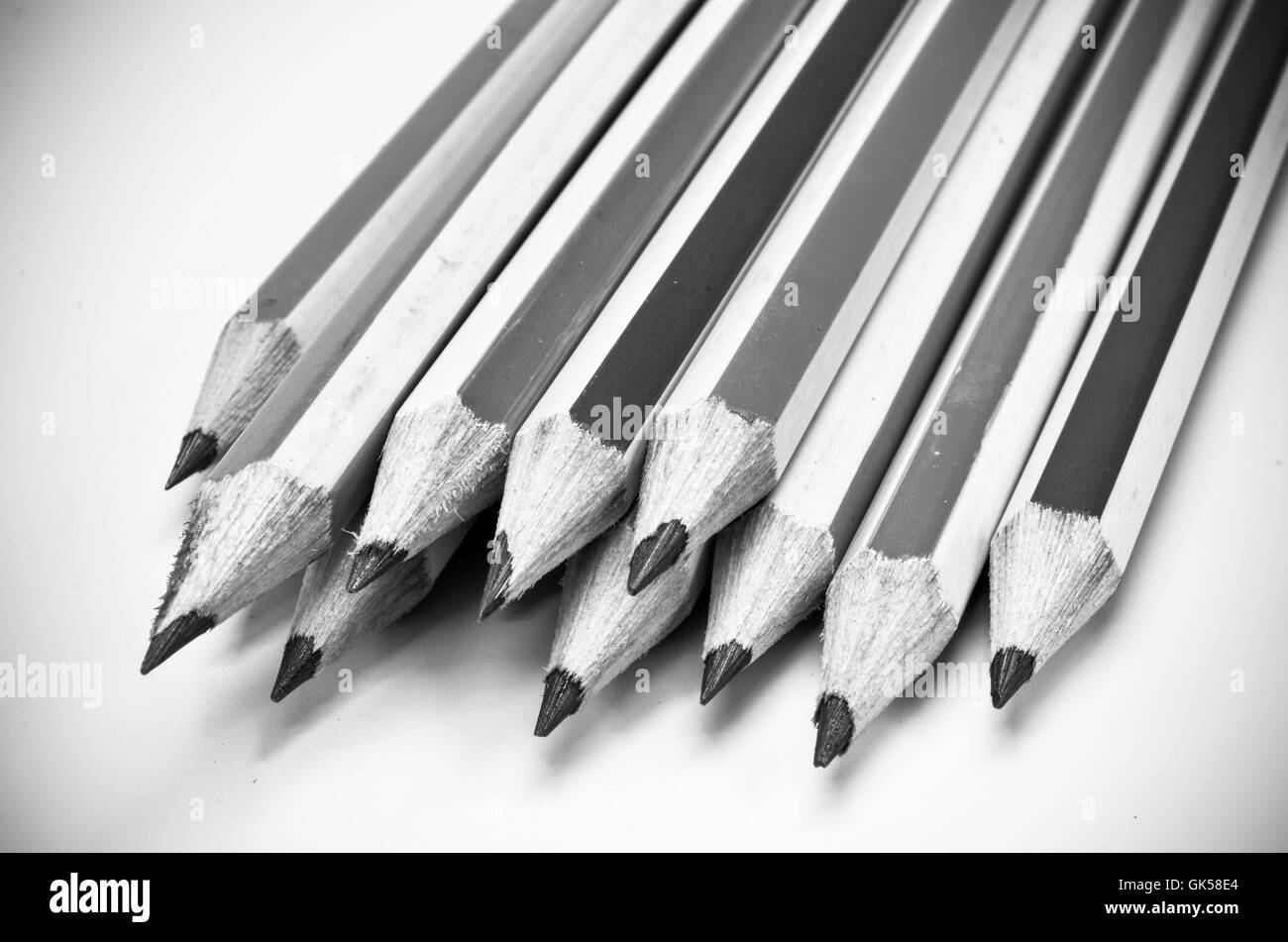 Matite di colore isolato su sfondo bianco close up Foto Stock