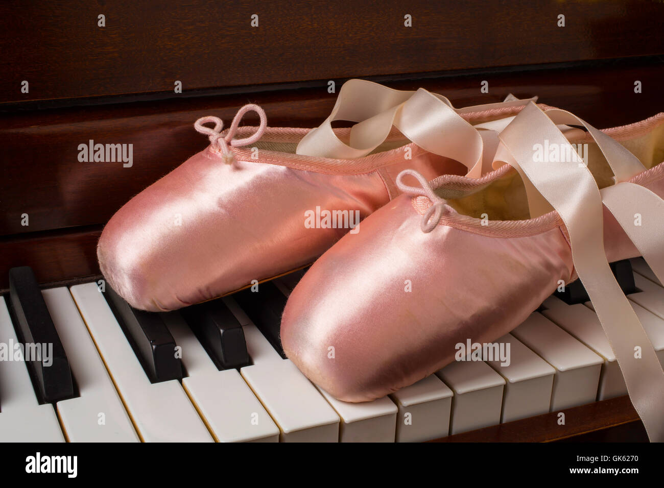 Ballet piano immagini e fotografie stock ad alta risoluzione - Alamy