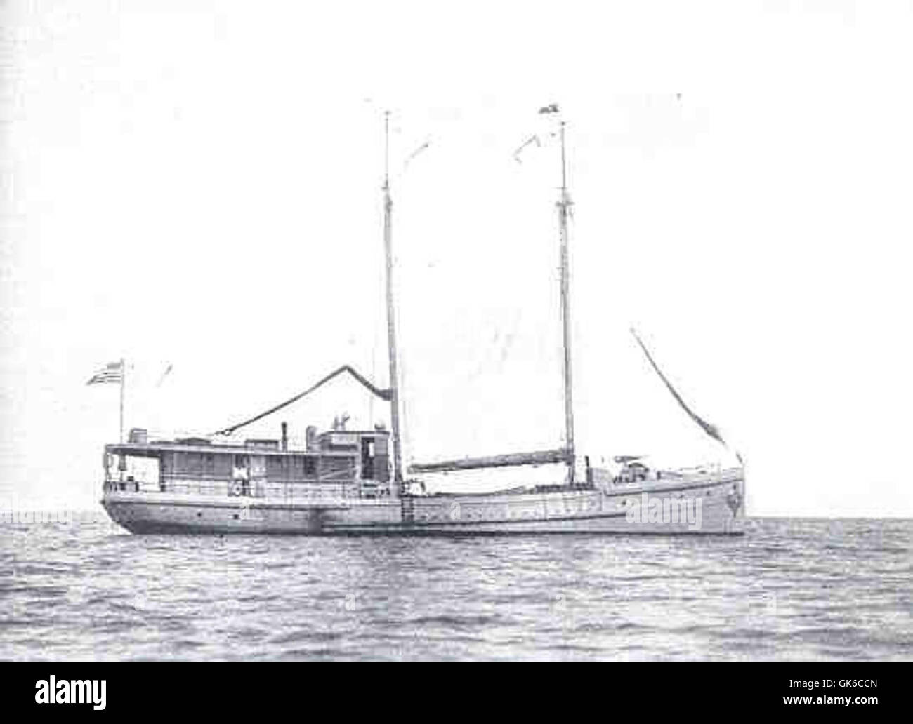 L'Eider era una nave da pesca che operava come gara d'appalto per le isole Pribilof, principalmente impegnata nella raccolta e nel trasporto di prodotti del mare, come foche e pesci, verso navi più grandi per la trasformazione e la distribuzione. Foto Stock