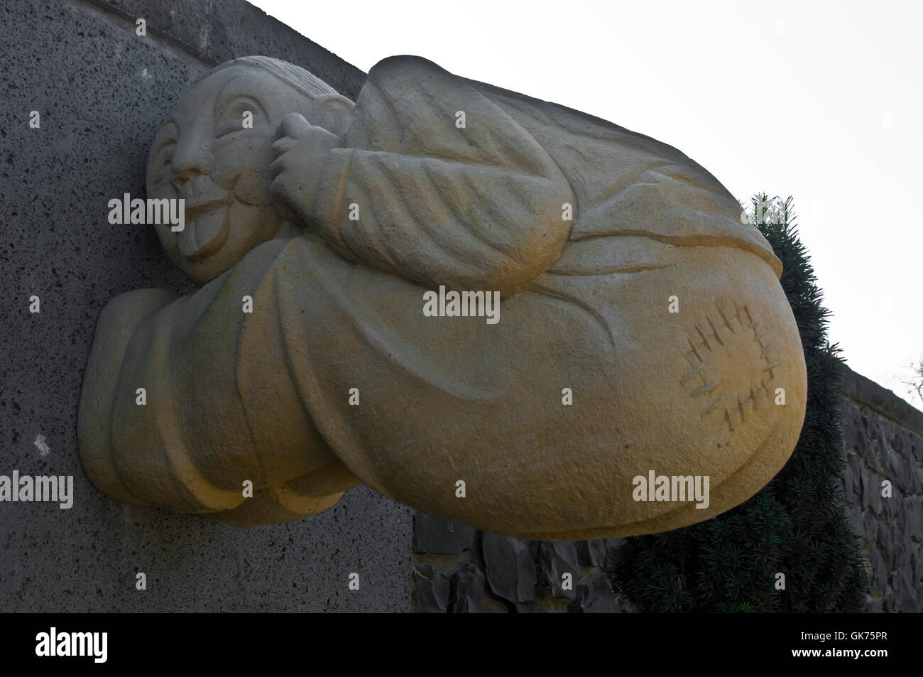 Statua di sesso maschile a ponte Foto Stock