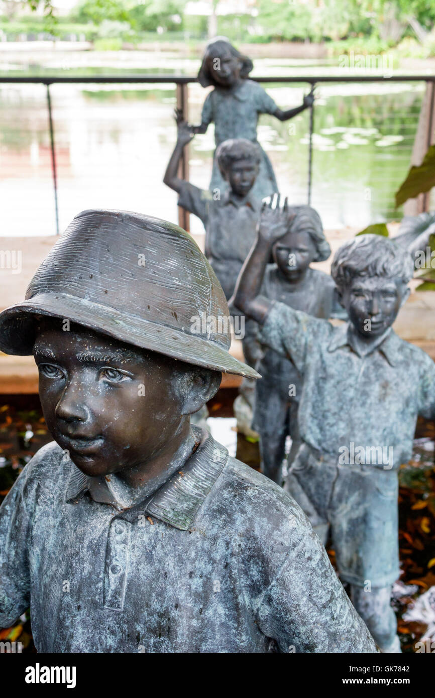 Napoli Florida,Campus Ospedale di Napoli,Giardino della speranza e del coraggio,Giardino commemorativo,Santuario,Dalton Family Children’s Garden,scultura in bronzo,FL160610031 Foto Stock
