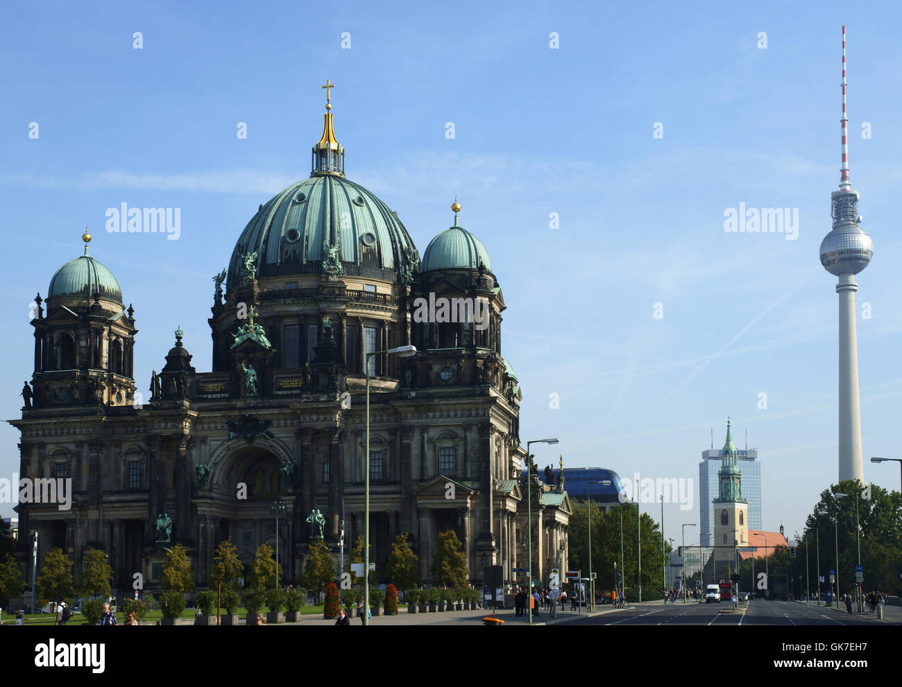 Berliner Dom u. fernsehturm Foto Stock