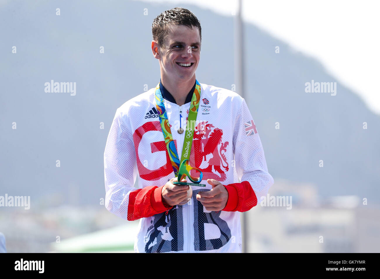 Rio de Janeiro, Brasile. Il 18 agosto, 2016. Olimpiadi 2016 TRIATHLON - Jonathan Brownlee (GBR) assicura l'argento nel triathlon le Olimpiadi di Rio nel 2016 presso il Forte de Copacabana, Spiaggia di Copacabana. Credito: Foto Arena LTDA/Alamy Live News Foto Stock