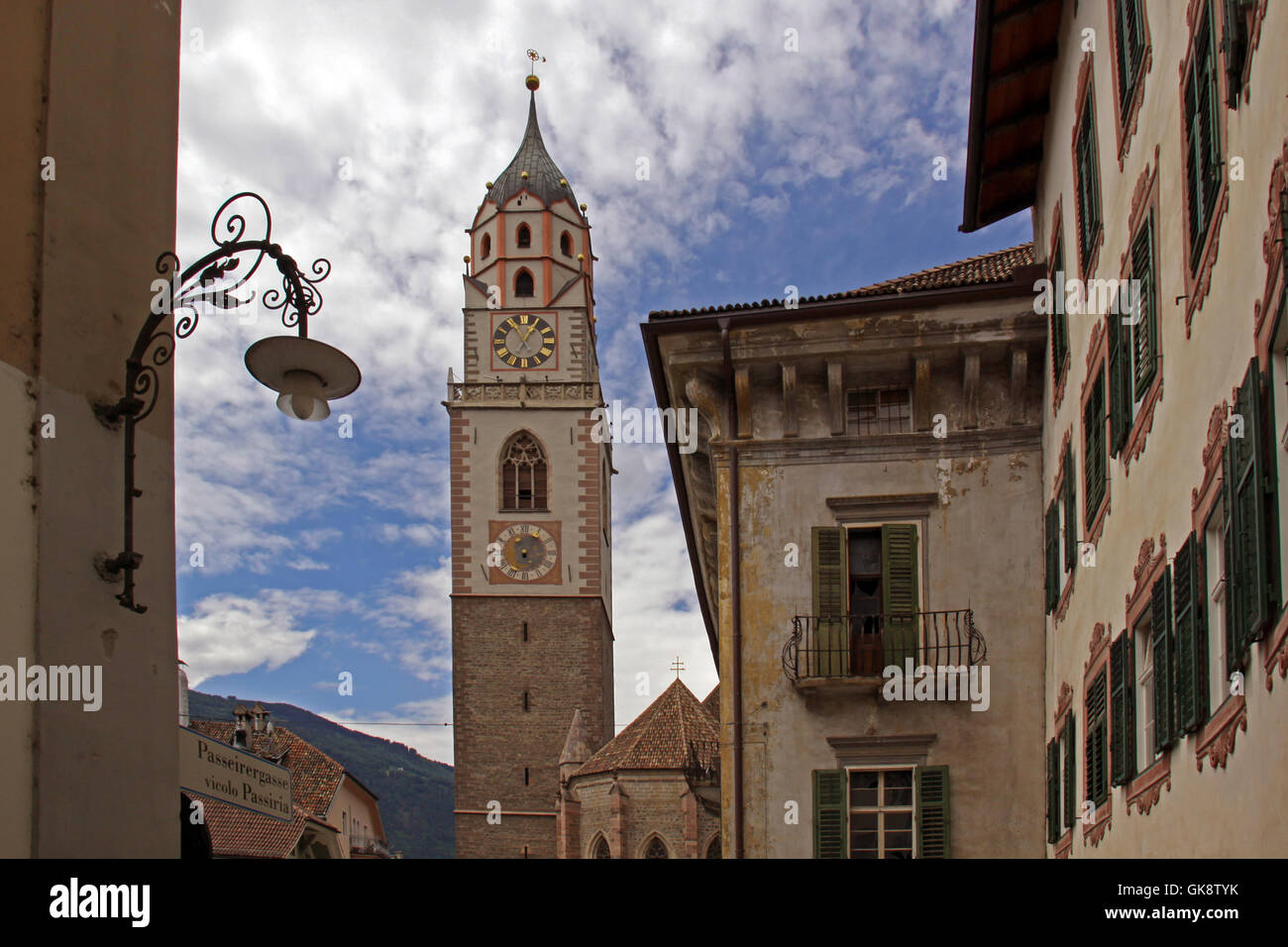 St Nicholas e passeirergasse a Merano Foto Stock