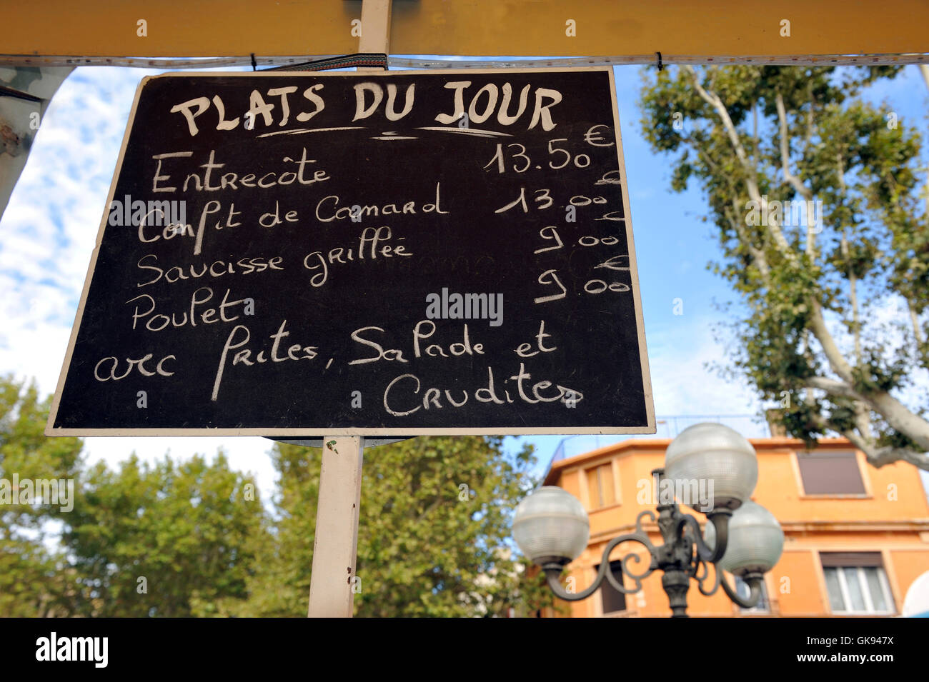 Menusign in Francia con le mappe catastali du jour; il che significa che i pasti della giornata Foto Stock