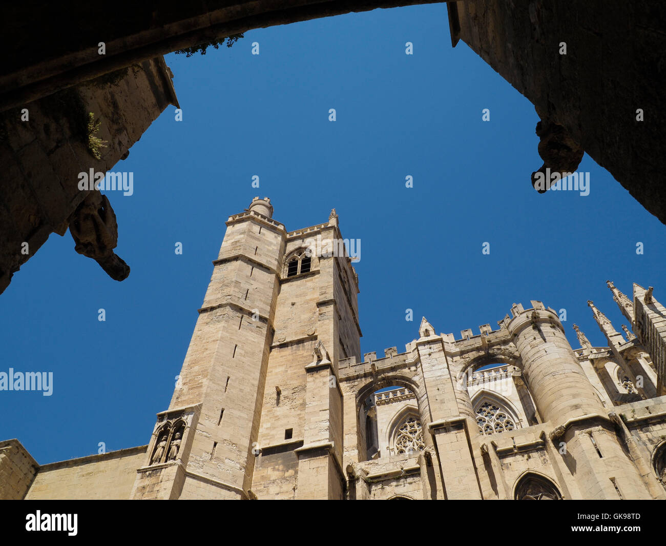 Il 12-14secolo cattedrale gotica nel centro della città di Narbonne, Languedoc Roussillon, Francia meridionale Foto Stock