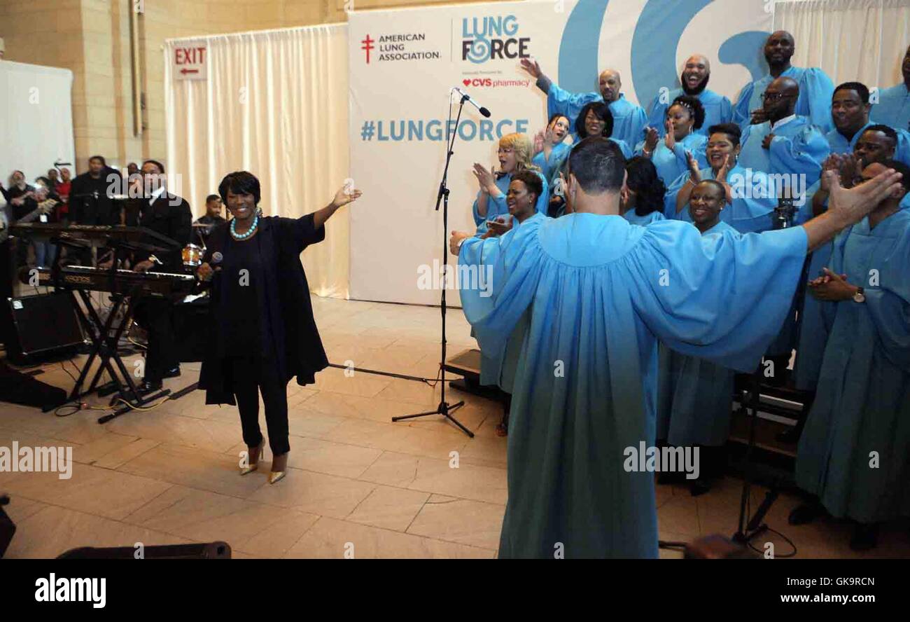 Il Grammy award-winning singer Patti LaBelle apre la terza nazionale annuale della Donna salute polmonare settimana al Grand Central Terminal con la American Lung Association a Vanderbilt Hall dotata di: Patti LaBelle, East Coast cantanti di ispirazione dove: New York Foto Stock