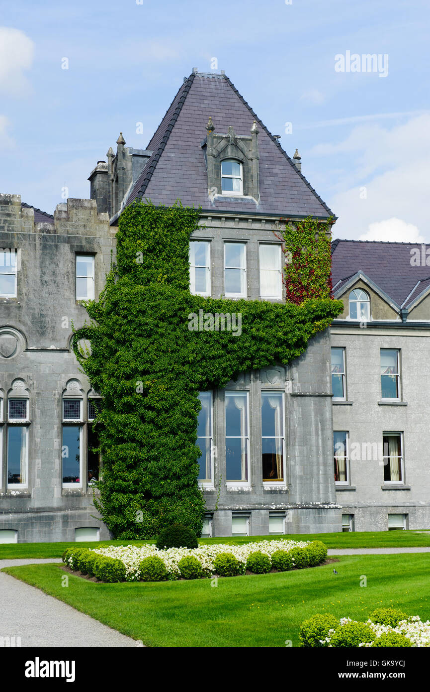 Bellissima vista sul castello di Ashford , Co. Galway, Irlanda Foto Stock