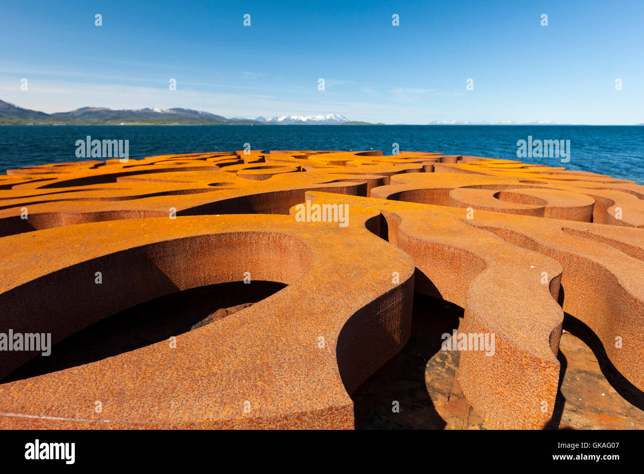 Martti Aiha il lato terra scultura "Kallio' o 'Sanche i punti magici' a Skanland, Norvegia Foto Stock