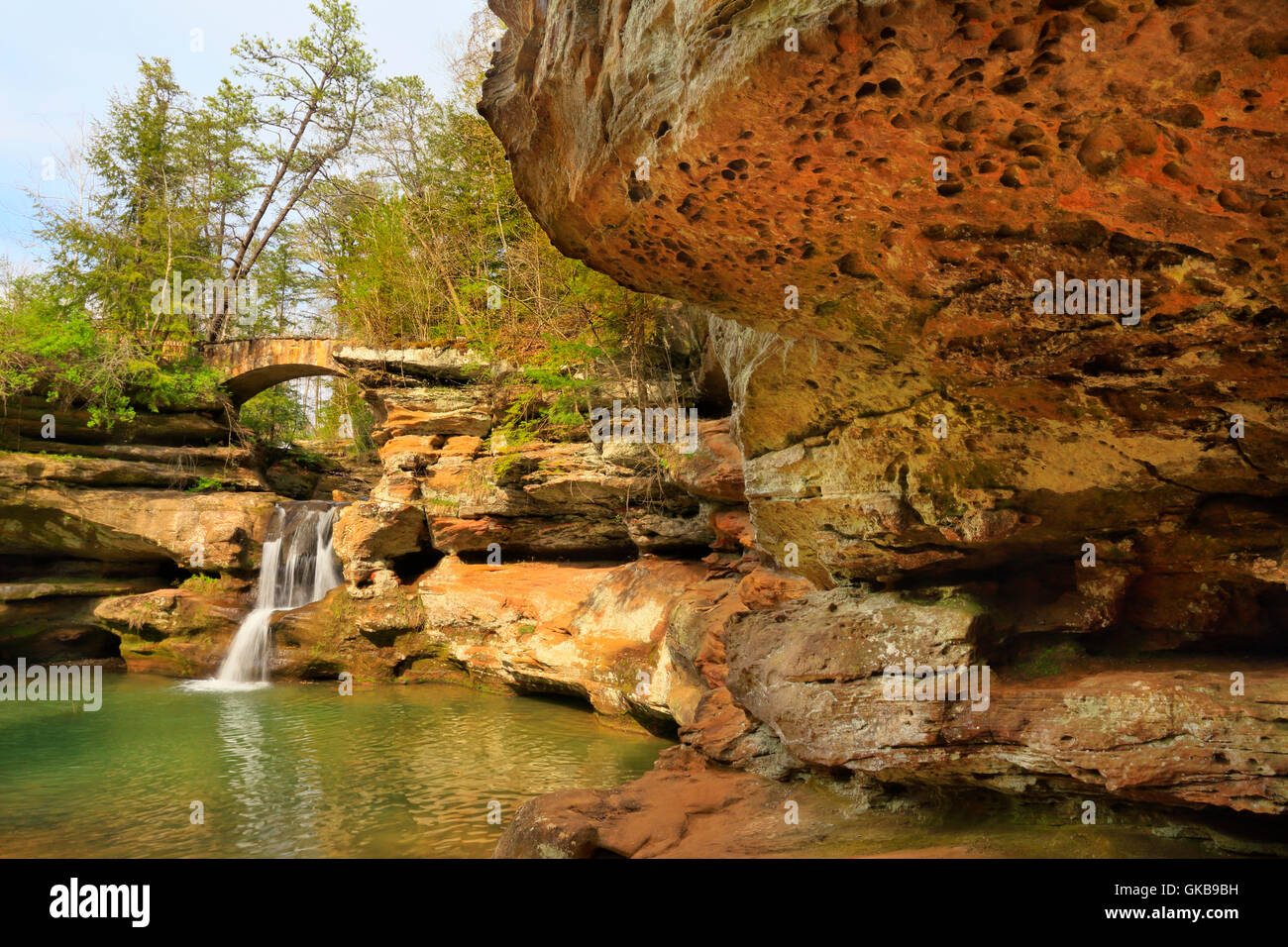 Upper Falls, Old Mans Grotta, Hocking Hills State Park, Logan, Ohio, Stati Uniti d'America Foto Stock