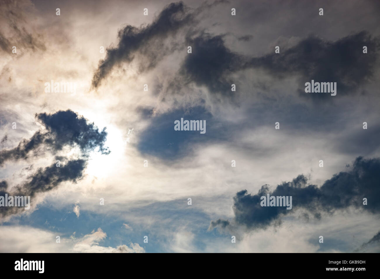 Sfondo di nuvole scure - drammatico sky. Foto Stock