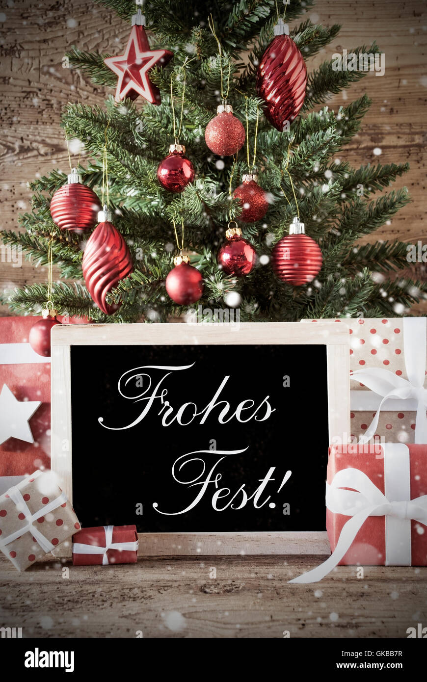 Albero di nostalgico con Frohes Fest significa Buon Natale Foto Stock