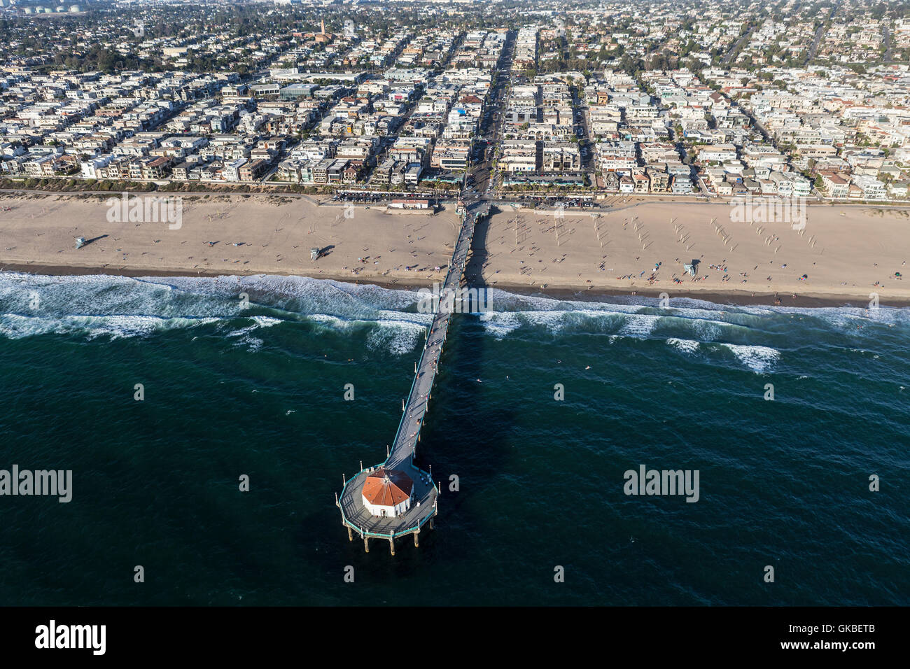 Pomeriggio Vista aerea di Manhattan Beach Pier vicino a Los Angeles, California. Foto Stock