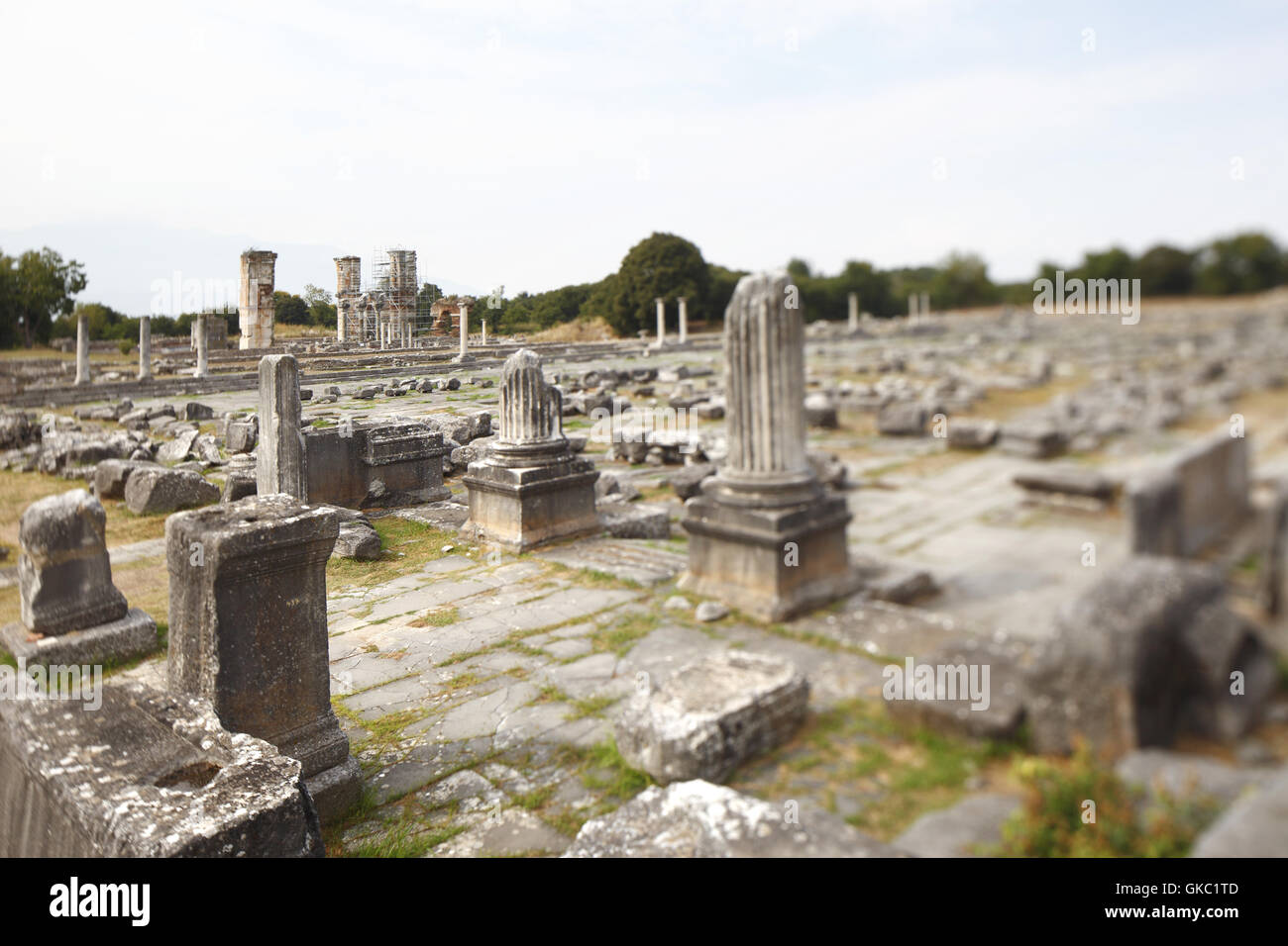 Filippi sito archeologico. Vista sul Forum, periodo romano, alla Basilica B, periodo Paleocristiano (4a-6a c. AD), Grecia Foto Stock