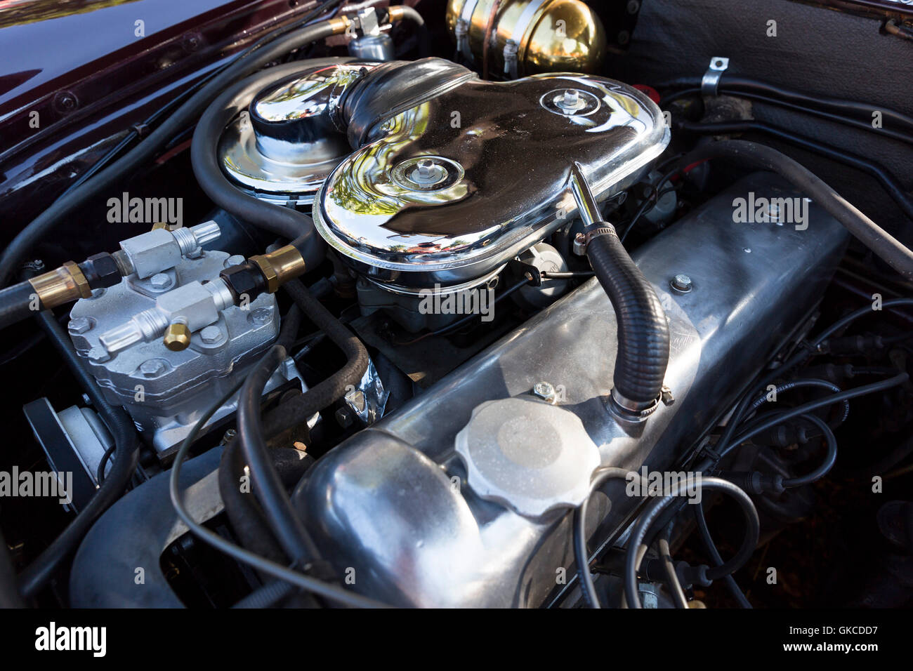 Retrò automobile blocco motore. Dettaglio di un attique auto in auto retrò parade. Foto Stock