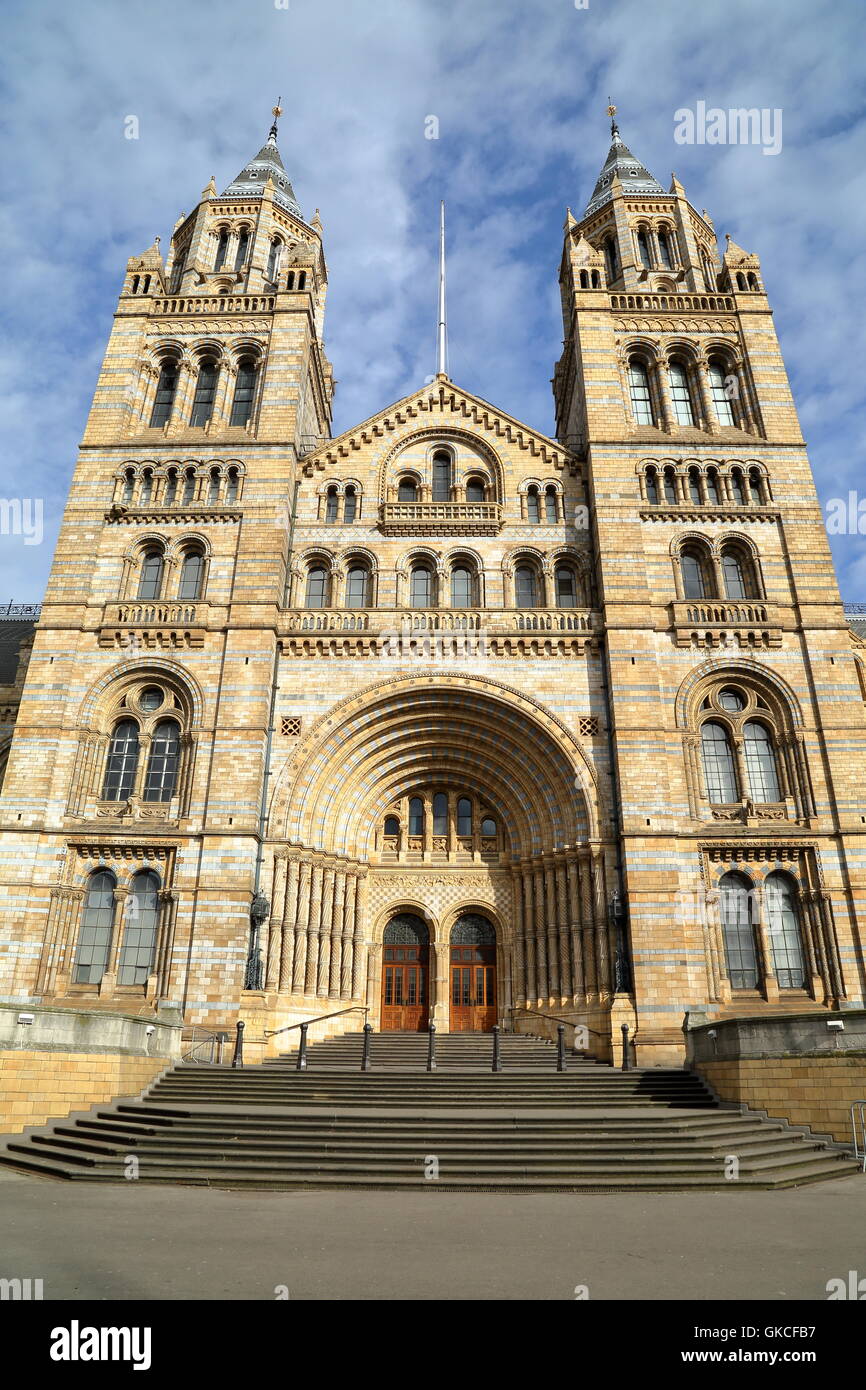 L'ingresso principale del Museo di Storia Naturale di Londra, Gran Bretagna Foto Stock