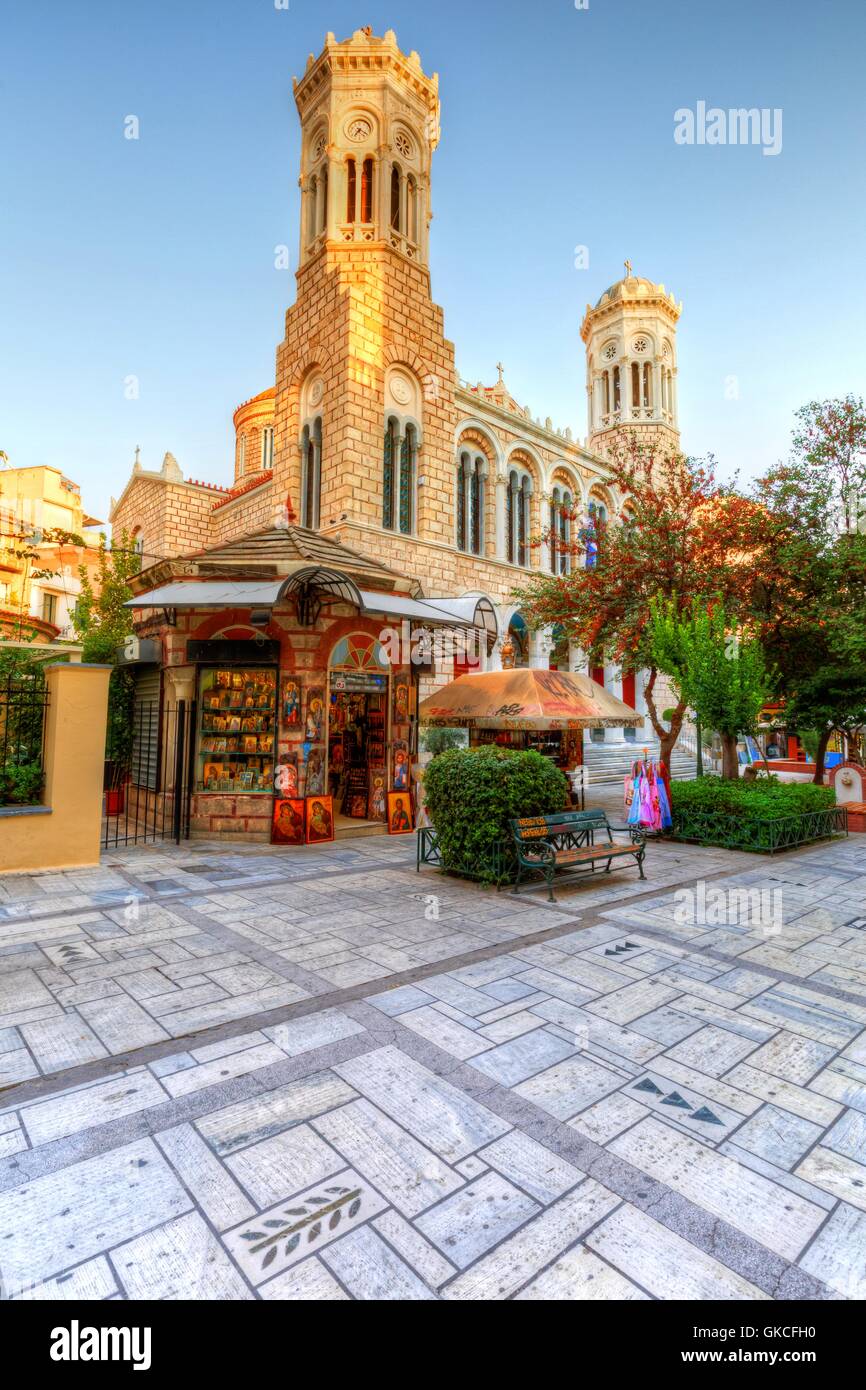 Chiesa nel centro della città di Atene, nei pressi di Piazza Kotzia. Immagine hdr. Foto Stock