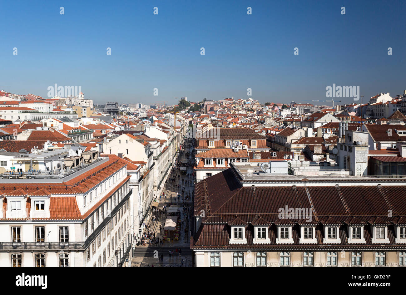 Vista sui tetti del centro di Lisbona, Portogallo Foto Stock