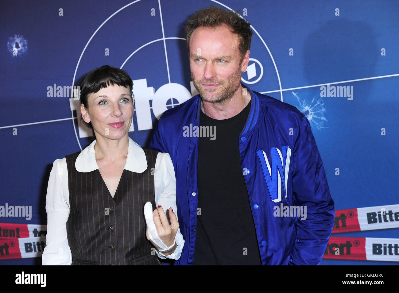 Celebrità alla premiere di " Tatort: Wir - Ihr - Sie' a Filmkunst 66. Dotato di: Meret Becker, Mark Waschke Dove: Berlino, Germania Quando: 18 Maggio 2016 Foto Stock