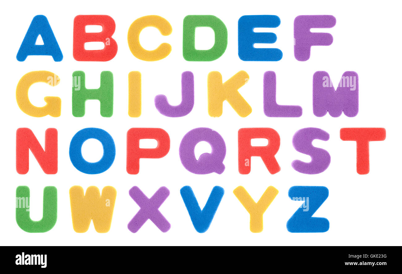Colorato alfabeto di schiuma isolato su bianco Foto Stock