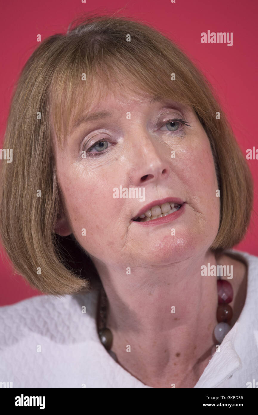 Lavoro leader femmina fare discorsi in occasione di una conferenza per fare un caso per le donne a rimanere nell'U.E. Dotato di: Harriet Harman dove: Londra, Regno Unito quando: 24 Maggio 2016 Foto Stock