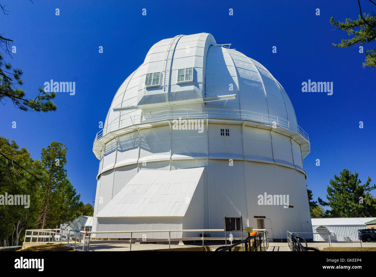 Il famoso osservatorio di Mount Wilson di Los Angeles Foto Stock