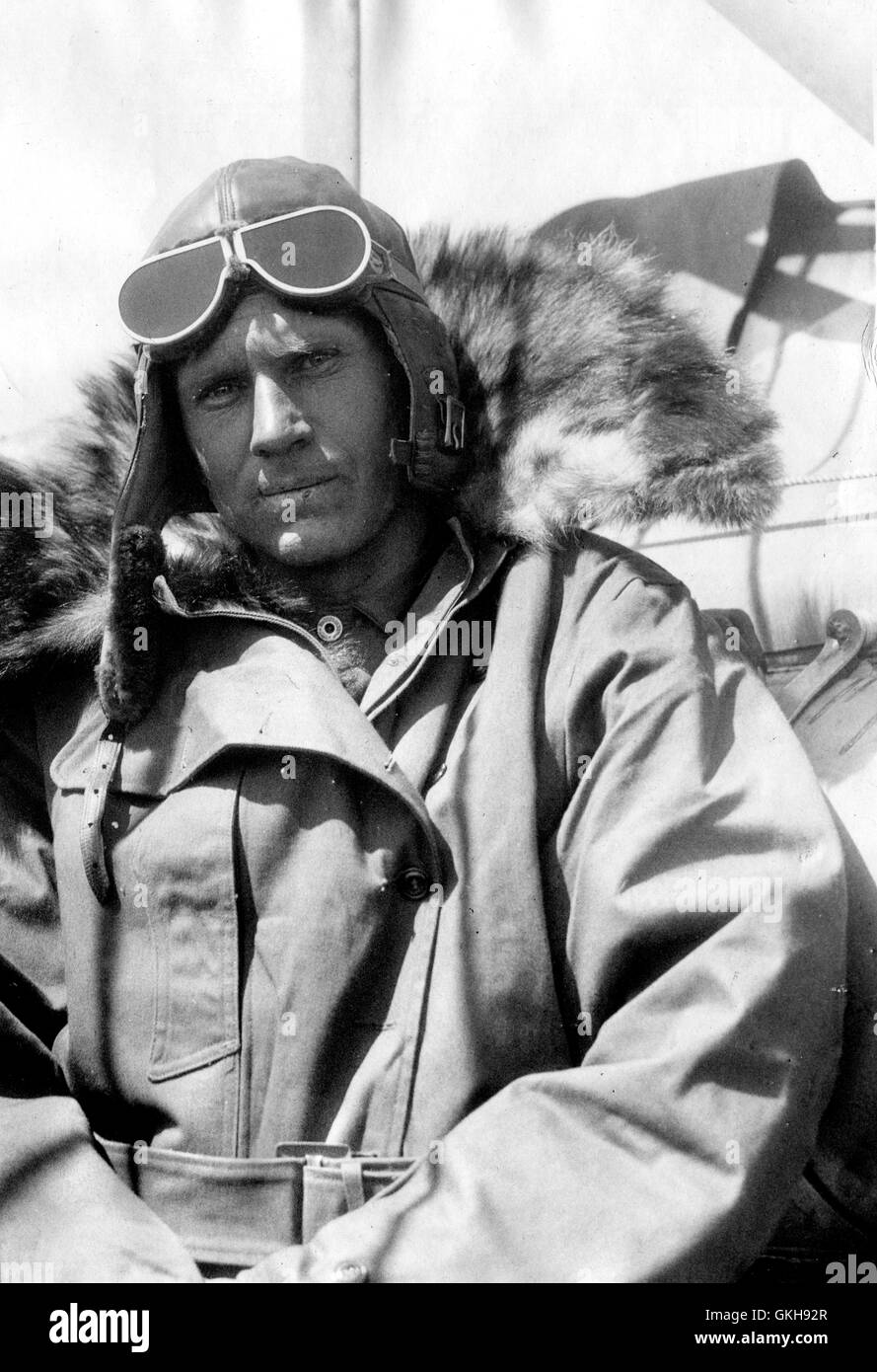 Pioniere dell'aviazione e pilota di Floyd Bennett in battenti abbigliamento. Foto Stock