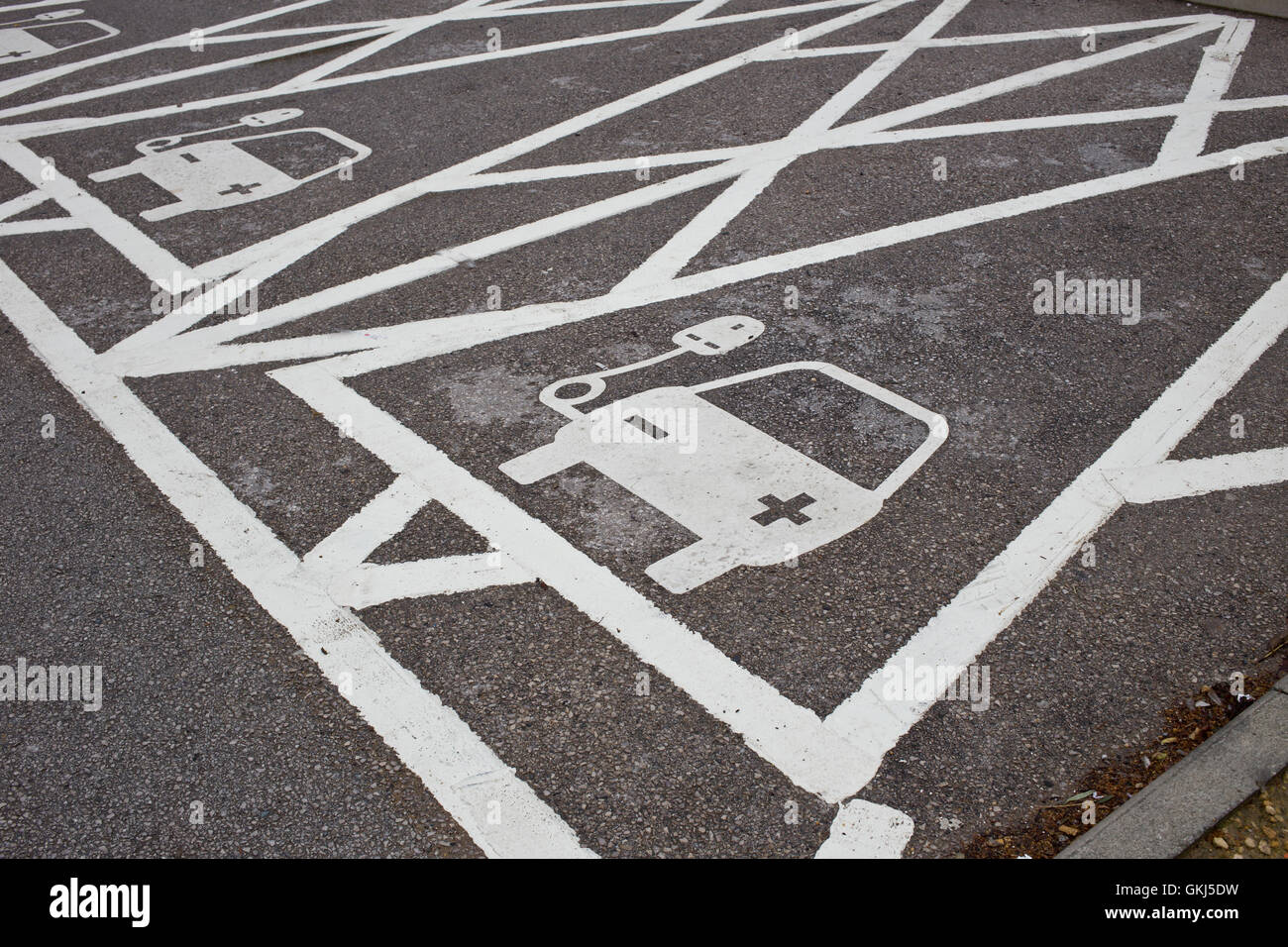 Eco elettricità stazione di ricarica a Chester Services Foto Stock