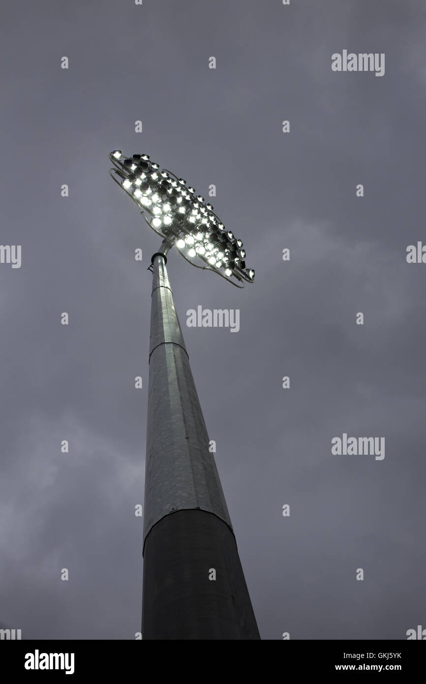 Luce proiettore pilone a Headingley Cricket Ground Foto Stock