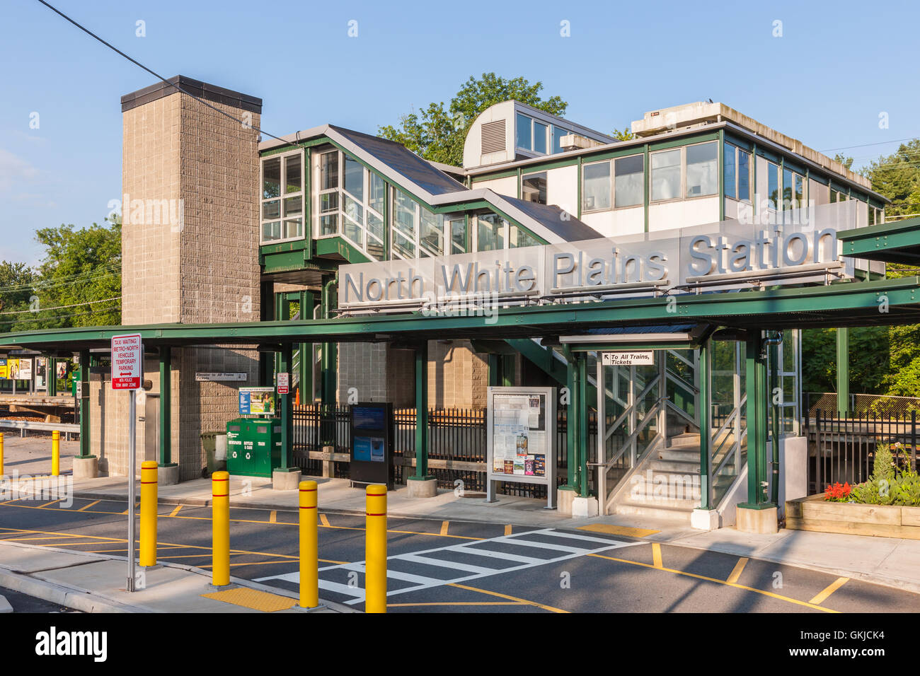 Metro-North North White Plains stazione in White Plains, New York. Foto Stock