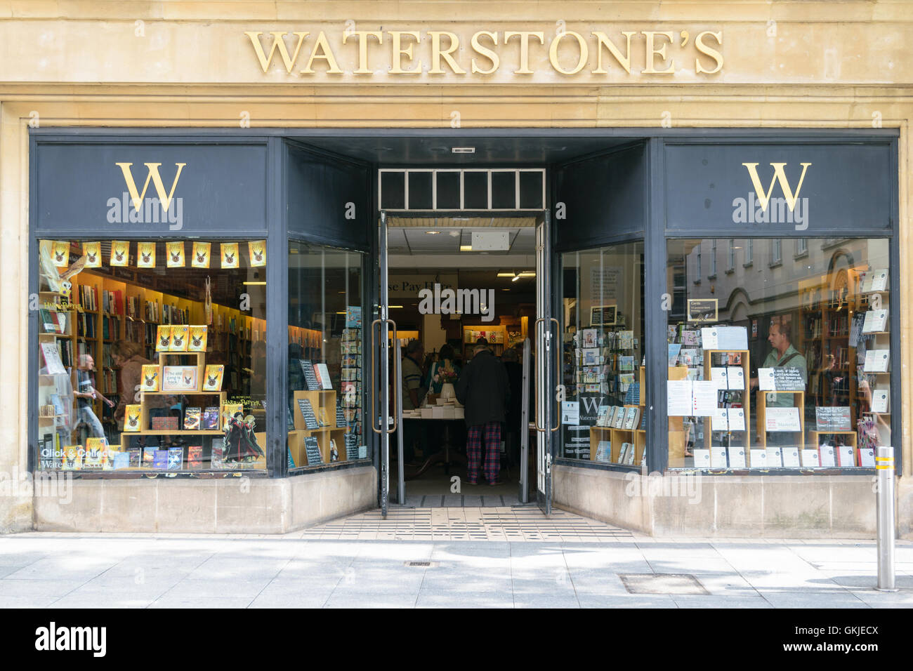 Exeter, Regno Unito - 18 agosto 2016: Waterstone's bookshop in Exeter. Foto Stock