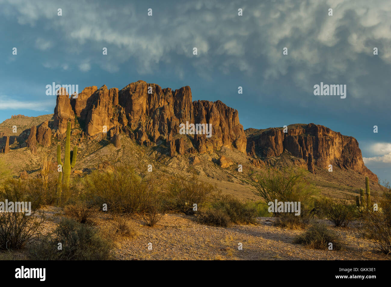 Superstition Mountains Phoenix in Arizona Foto Stock
