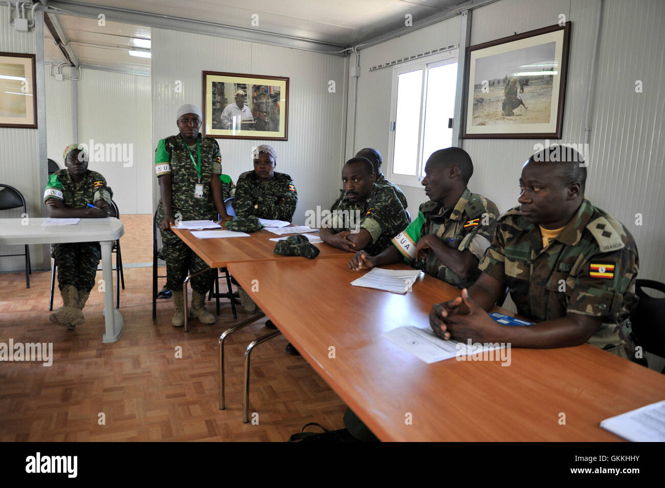 Dal 9 al 13 marzo 2015, i peacekeeper AMISOM dell'Uganda di recente schierati partecipano a un workshop sulle questioni di genere a Mogadiscio come parte della loro formazione pre-schieramento. La formazione comprende 40 ufficiali di sesso maschile e femminile nel settore 1. Foto Stock